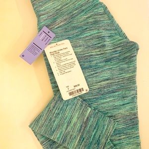 Lululemon High rise “under wunder pant” Sz. 2